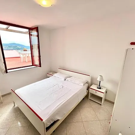 Con Terrazza Vista Mare Агрополи