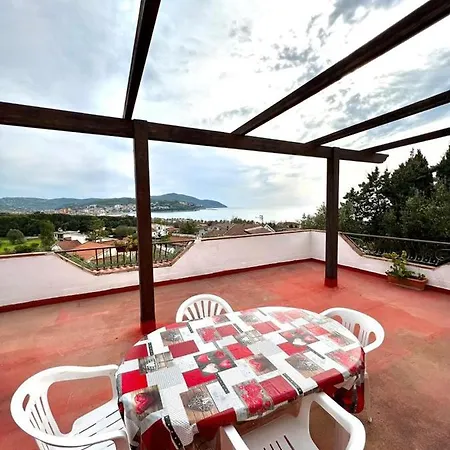 Вилла Con Terrazza Vista Mare
